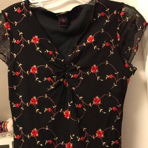 W- Wrapper sleeveless stretch blouse in 2 layers